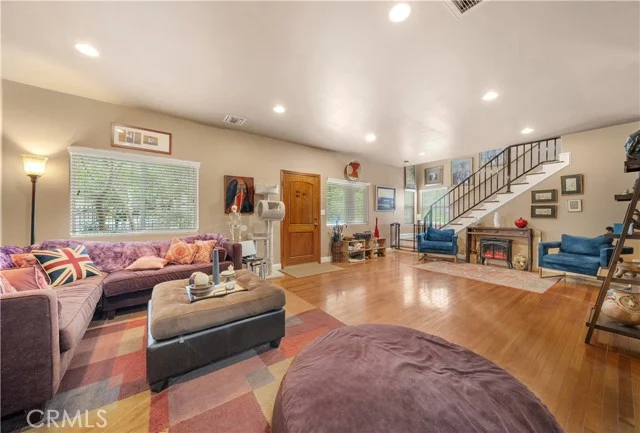 2516 Elsinore Street photo 4