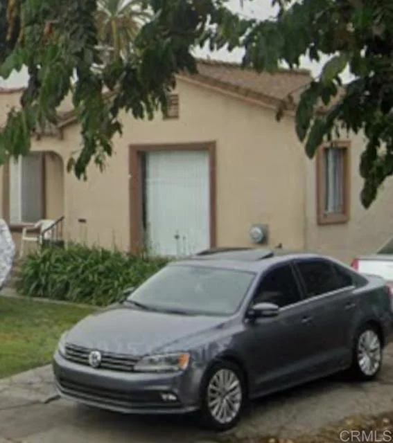 E. 104th Street, Los Angeles