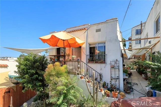 1303 Lilac Terrace photo 4