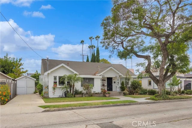3728 E Colorado photo 2