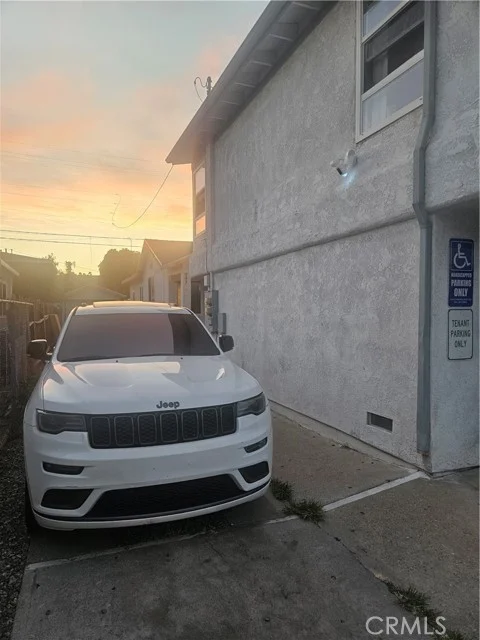 949 S Ford Boulevard photo 3
