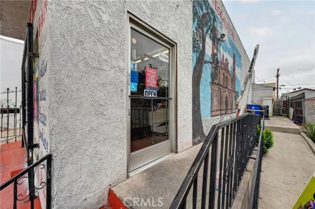 3040 Wabash Avenue photo 4