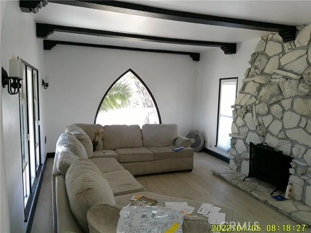 1456 W 89th photo 3