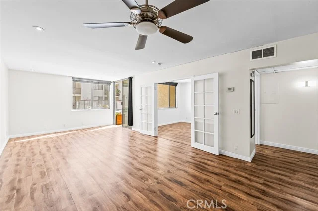 1140 E Ocean Boulevard #124 photo 3