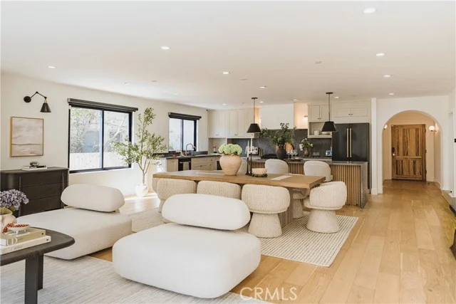 642 N Cahuenga photo 5