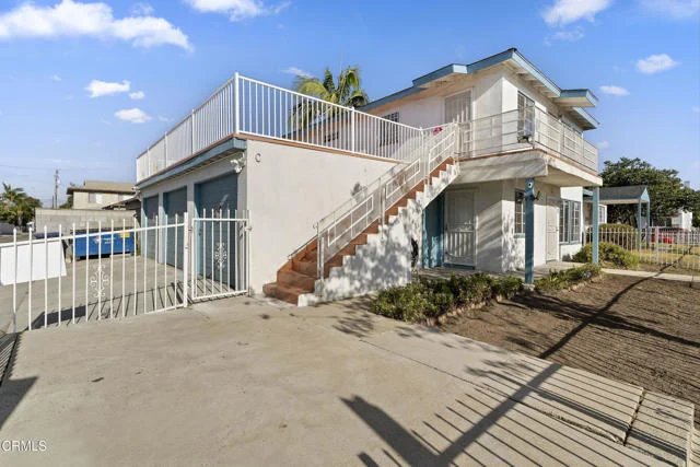 11538 Eucalyptus Avenue, Hawthorne