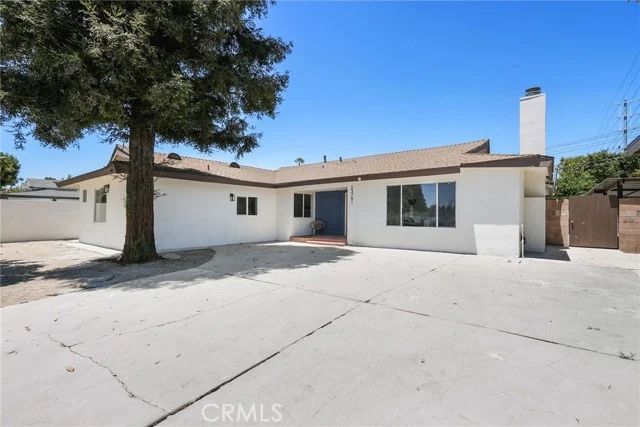 23701 Califa photo 2