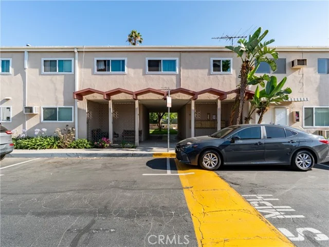 7129 Coldwater Canyon #8 photo 4