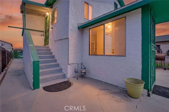 828 W 73rd Street photo 3