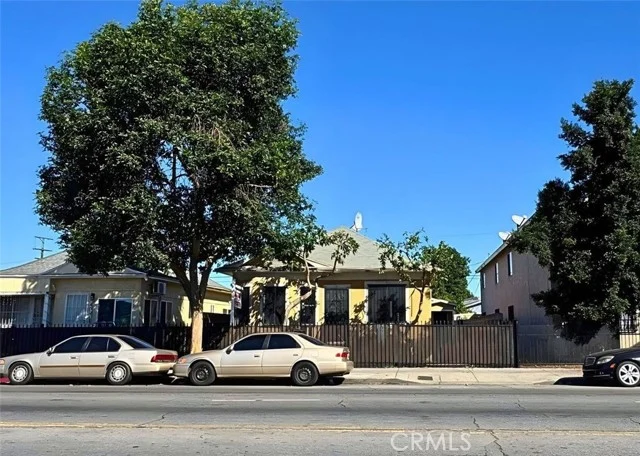415 E Vernon Avenue photo 3