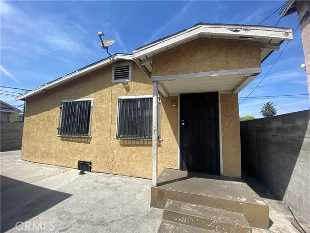 415 E Vernon Avenue photo 5