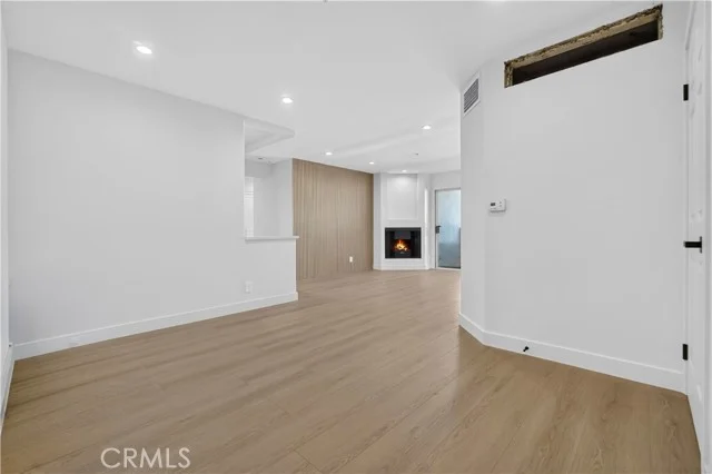 15455 Sherman photo 3