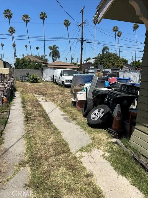 5859 S figueroa photo 3