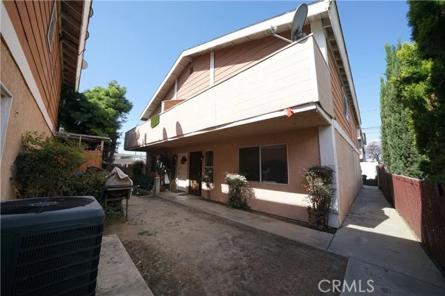 1735 Orizaba Avenue photo 5