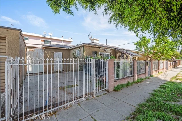1302 N Wilmington Boulevard photo 5
