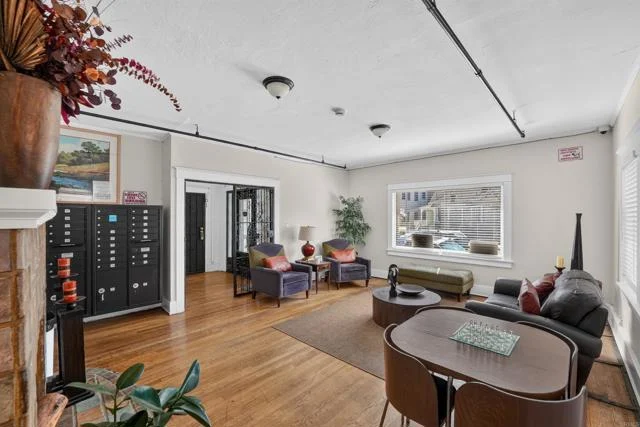 323 W 4Th Street #211 photo 3