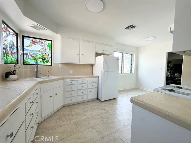 2572 Silver Ridge photo 5