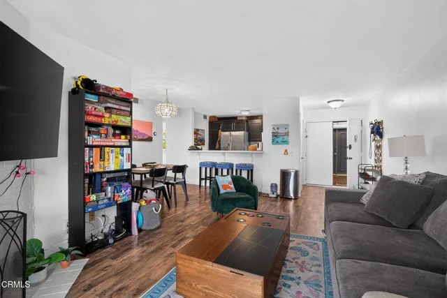 4705 Kester Avenue #116 photo 2