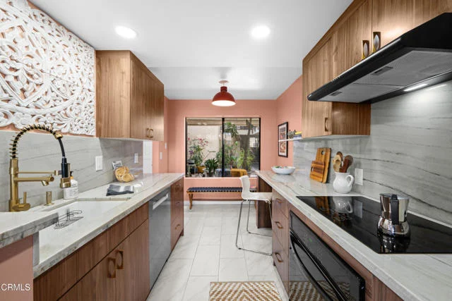 225 Hermosa Avenue #102 photo 5