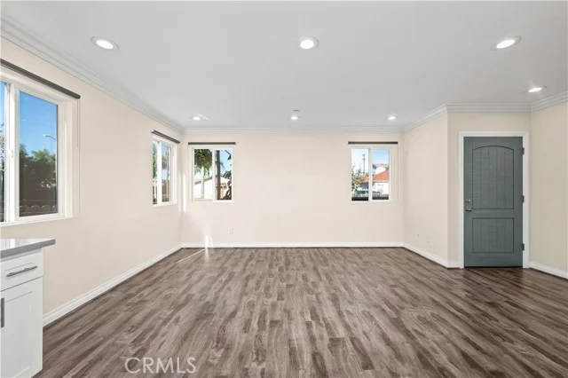 4812 Saturn Street photo 5
