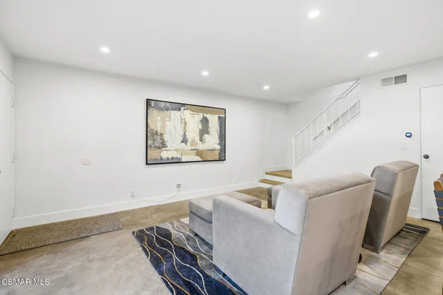2870 Instone Court photo 4