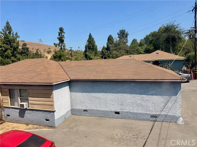 2472 N Eastern photo 5