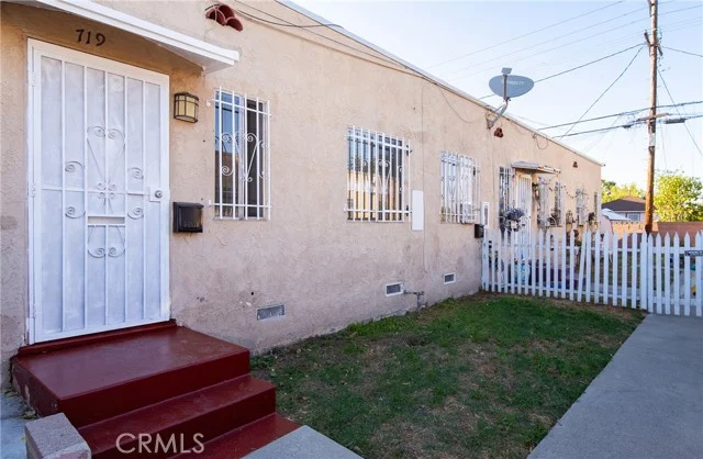 719 E Imperial Highway photo 4