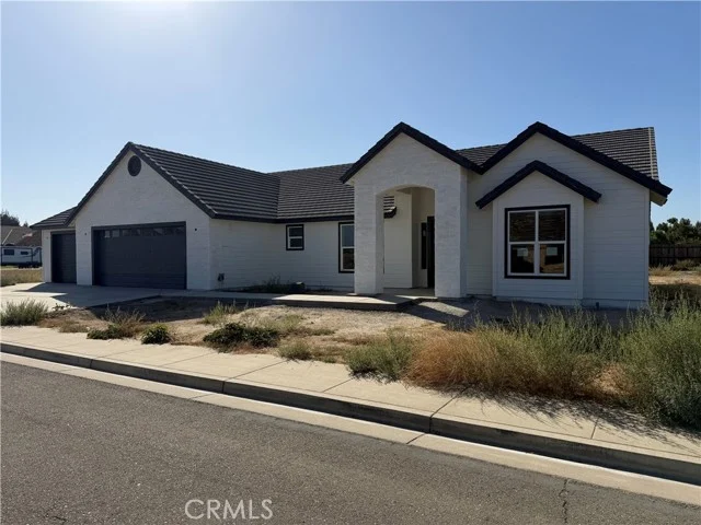 464 Aaron Court photo 2