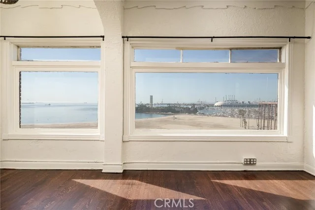 1030 E Ocean Boulevard #611 photo 2