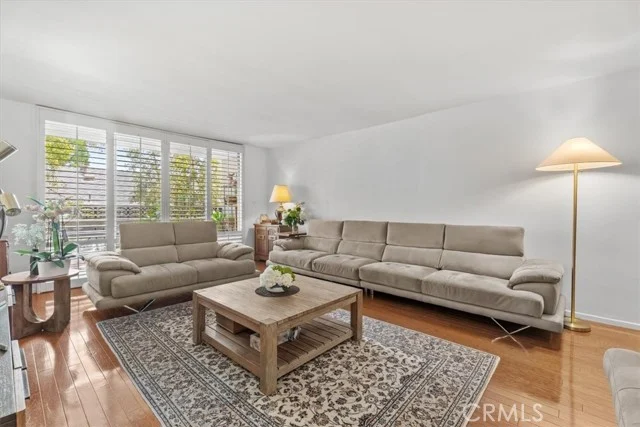 15248 Dickens Street #205 photo 3