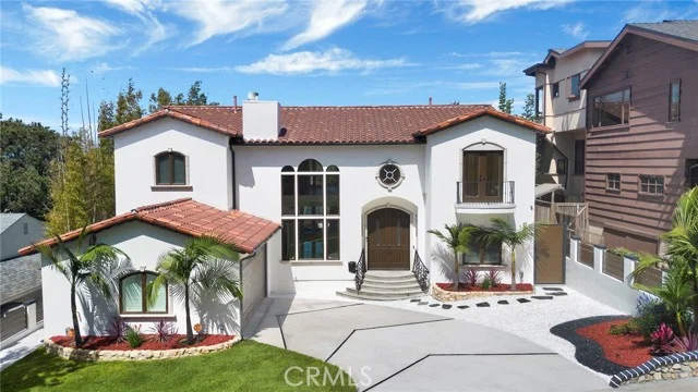 3260 Inglewood photo 2