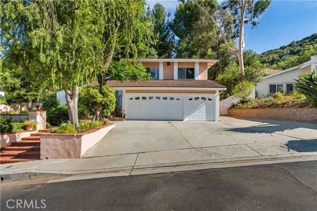 19932 Turnberry, Tarzana