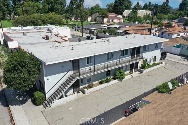 3046 Santa Fe Avenue photo 2