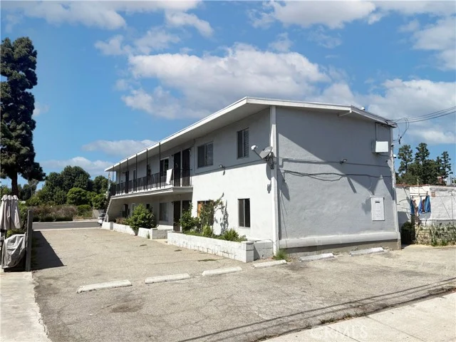 3046 Santa Fe Avenue photo 3