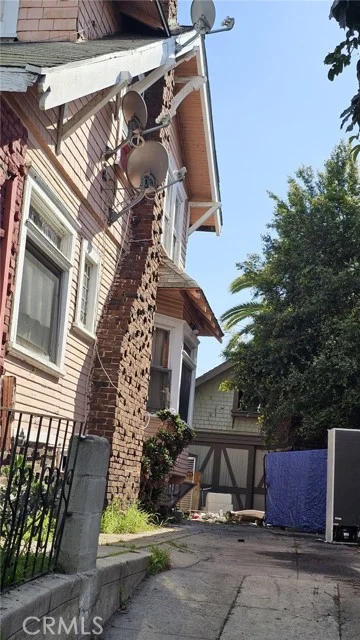 1242 S Bonnie Brae photo 3