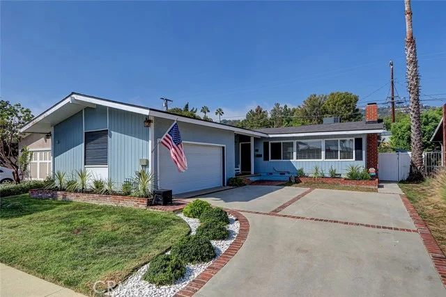 325 N Trotwood photo 2