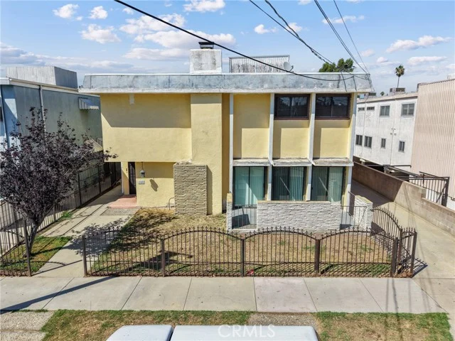 145 W Hillcrest photo 2