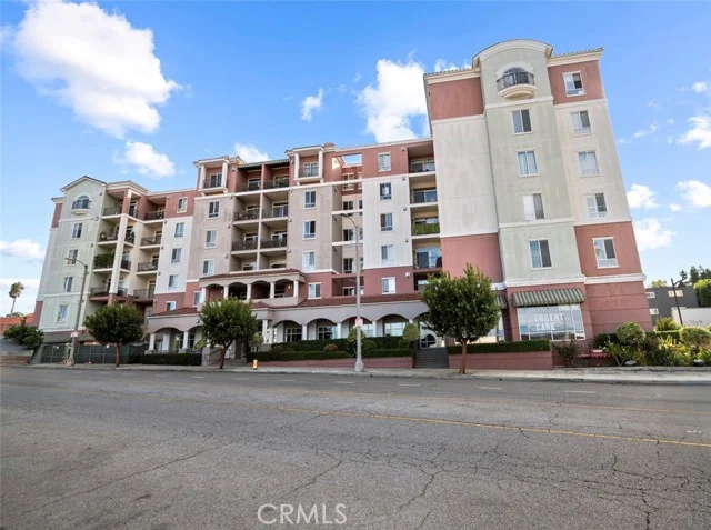 3750 Santa Rosalia #303, Los Angeles