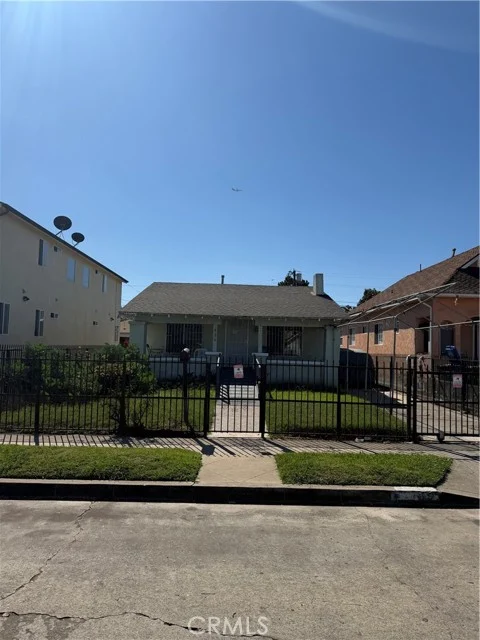 426 E 83rd, Los Angeles