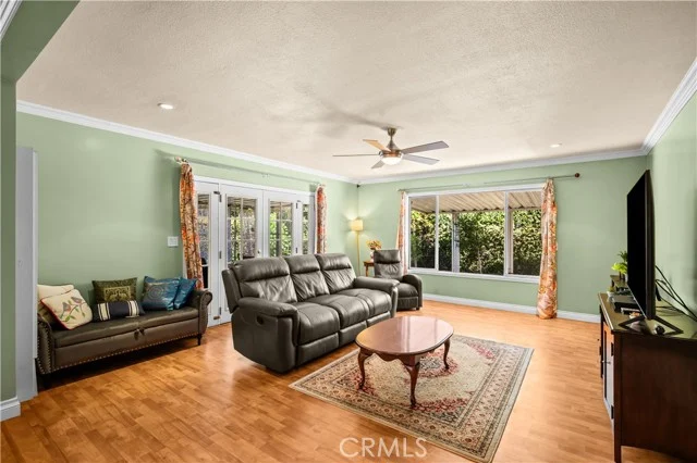6741 E Huntdale photo 2