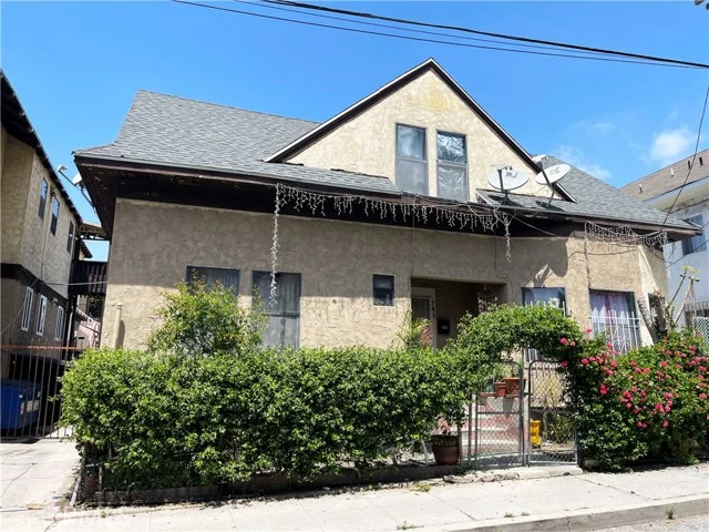 1317 Linwood photo 3