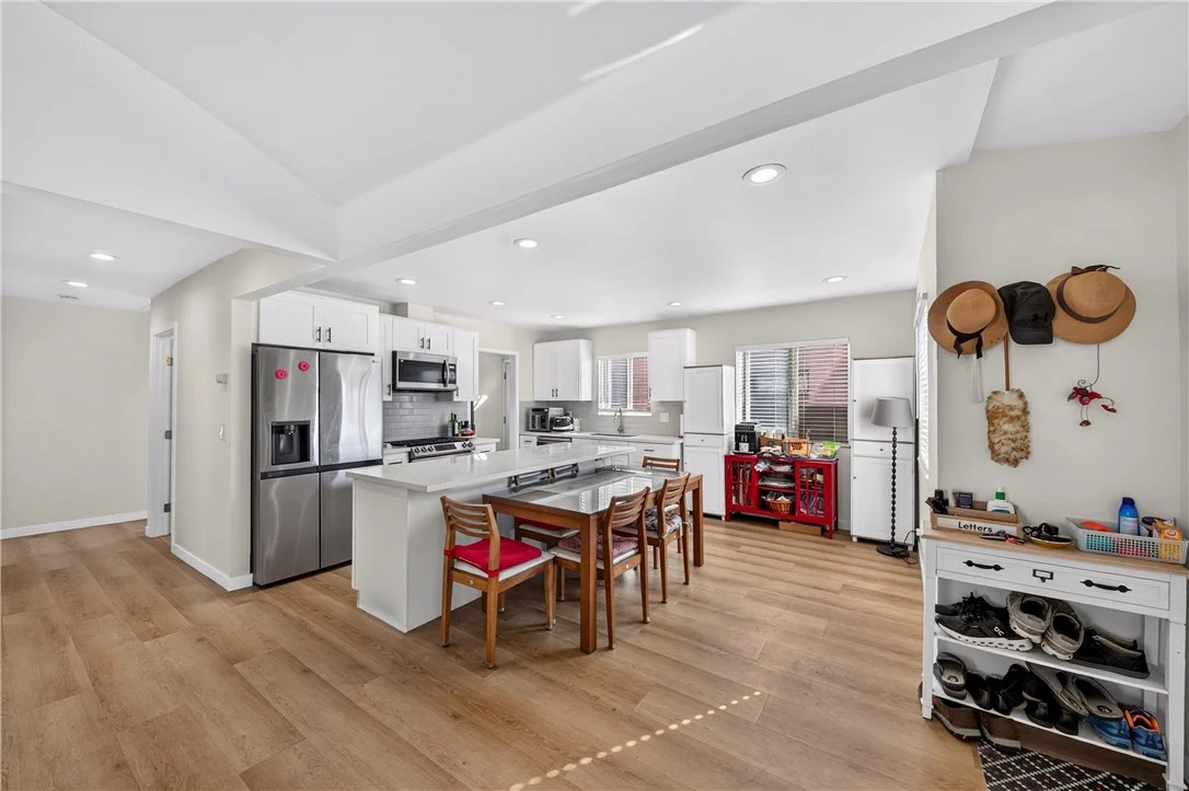 2027 W 75th photo 3