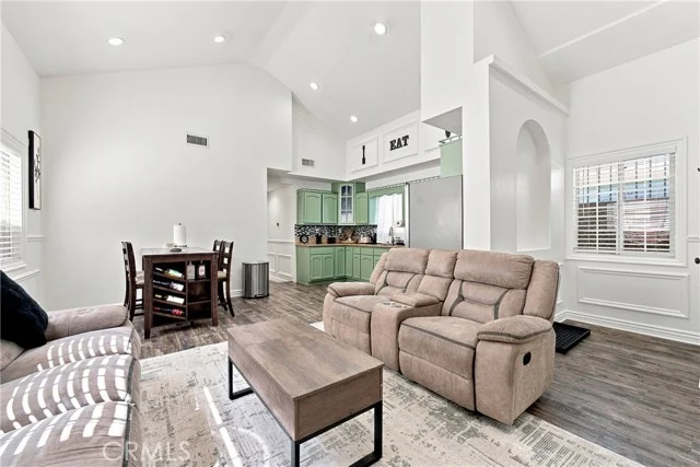 2414 Santa Ana Boulevard S photo 4