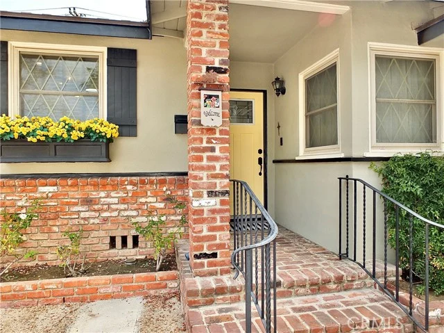 852 Kallin Avenue photo 3