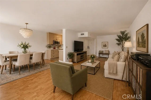 14141 Dickens #312, Sherman Oaks