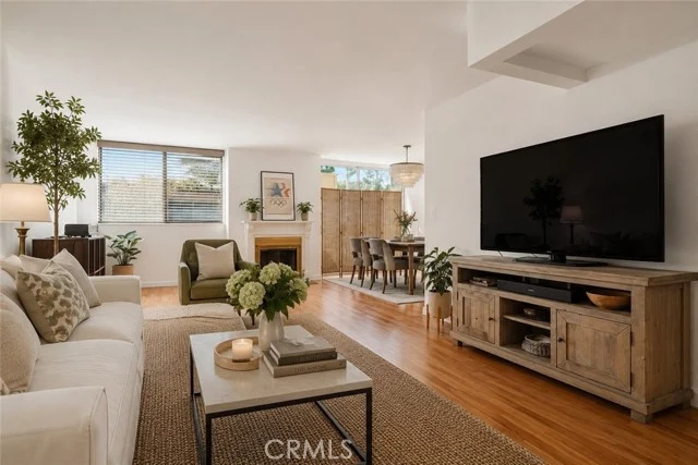 14141 Dickens #312 photo 2