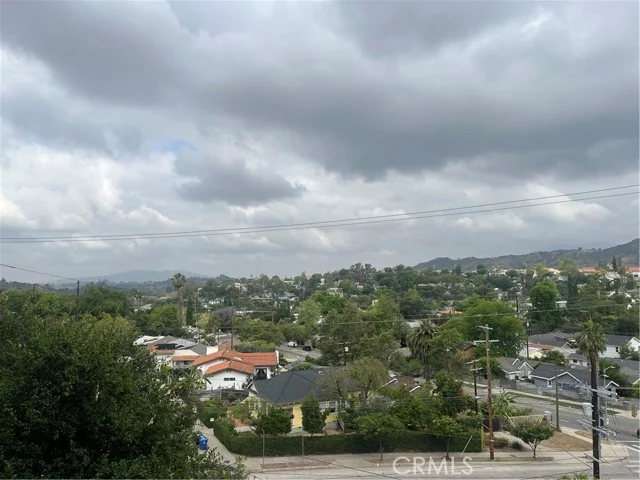 988 Rockdale Avenue photo 4