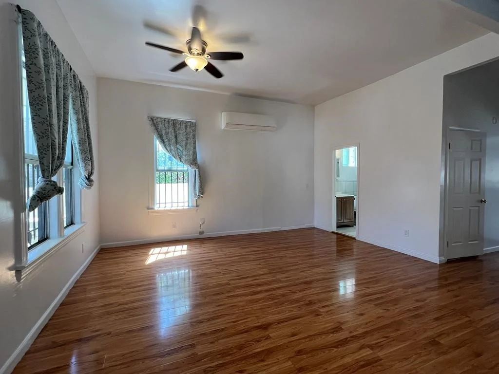 3020 Baldwin Street photo 4