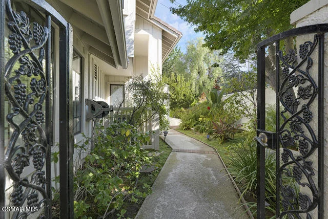 4201 Dan Wood Drive photo 2