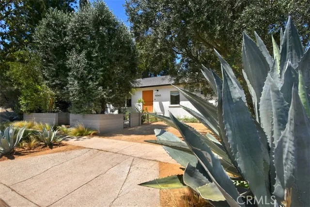 16943 Hartland, Lake Balboa